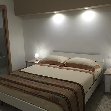 Casa Commenda Apartment บรินดิซิ ภายนอก รูปภาพ