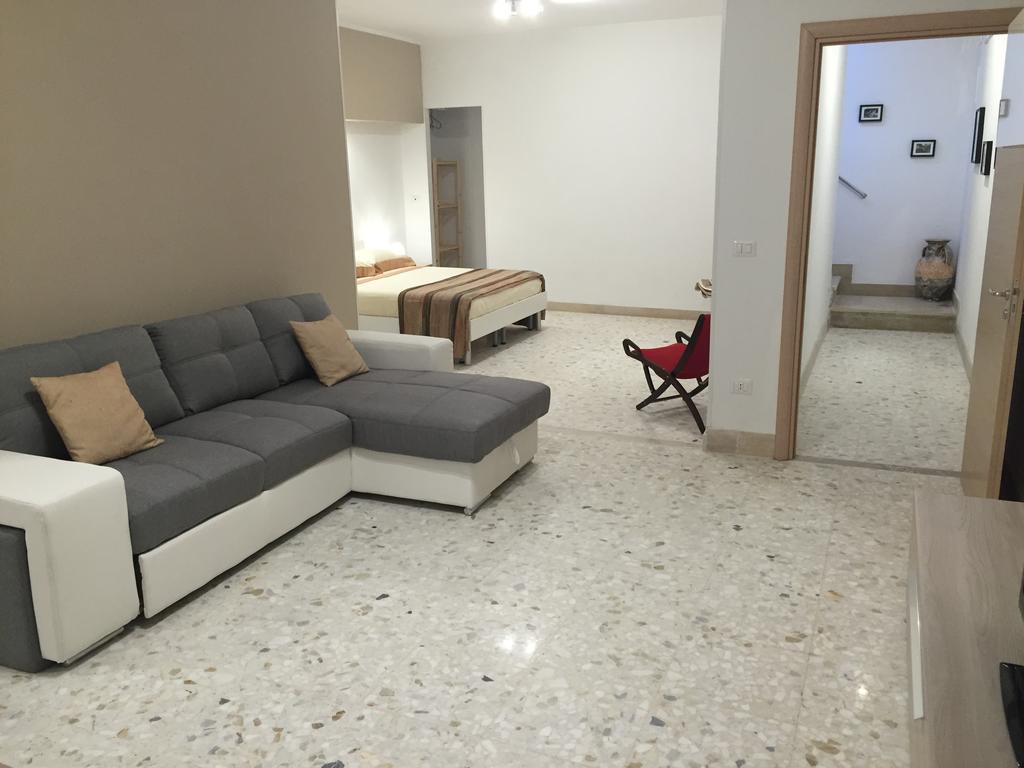 Casa Commenda Apartment บรินดิซิ ภายนอก รูปภาพ